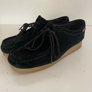 Clarks black suede wallabees moccasins lace up shoes size 9